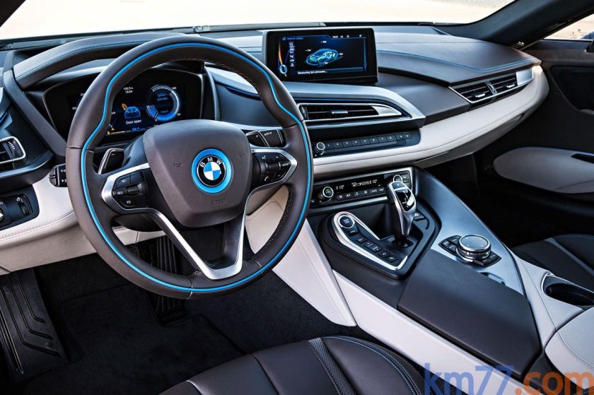 BMW i8 салон