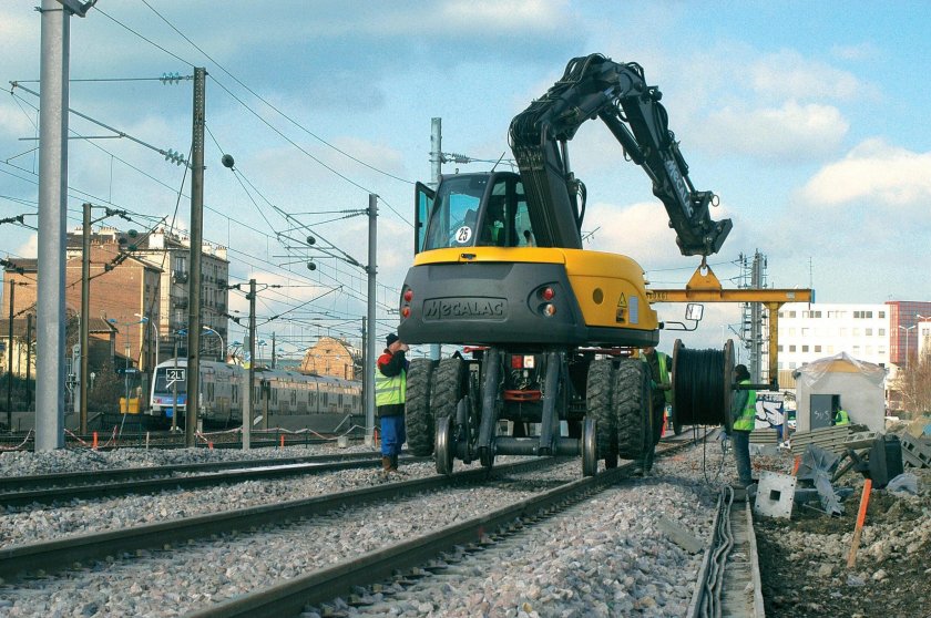 Экскаватор Жейсмар KGT-4rs