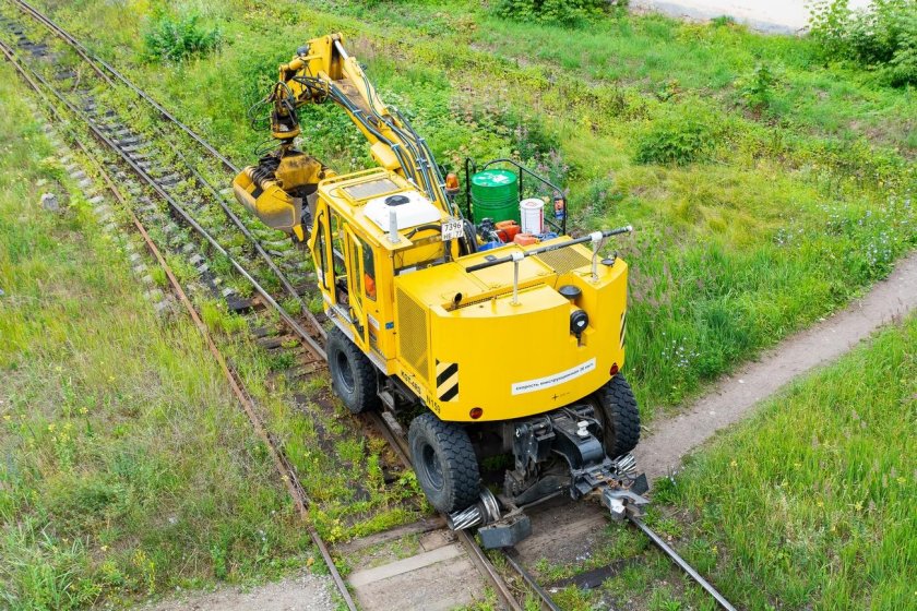 Экскаватор жейсмар kgt-4rs