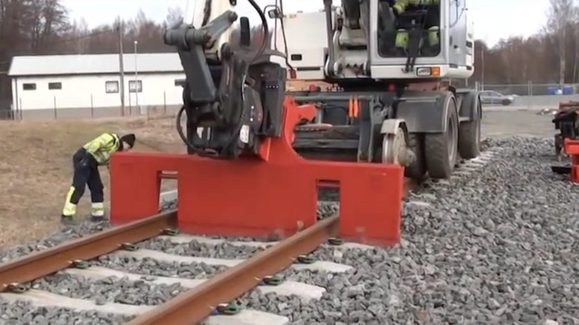 Машина для очистки рельс