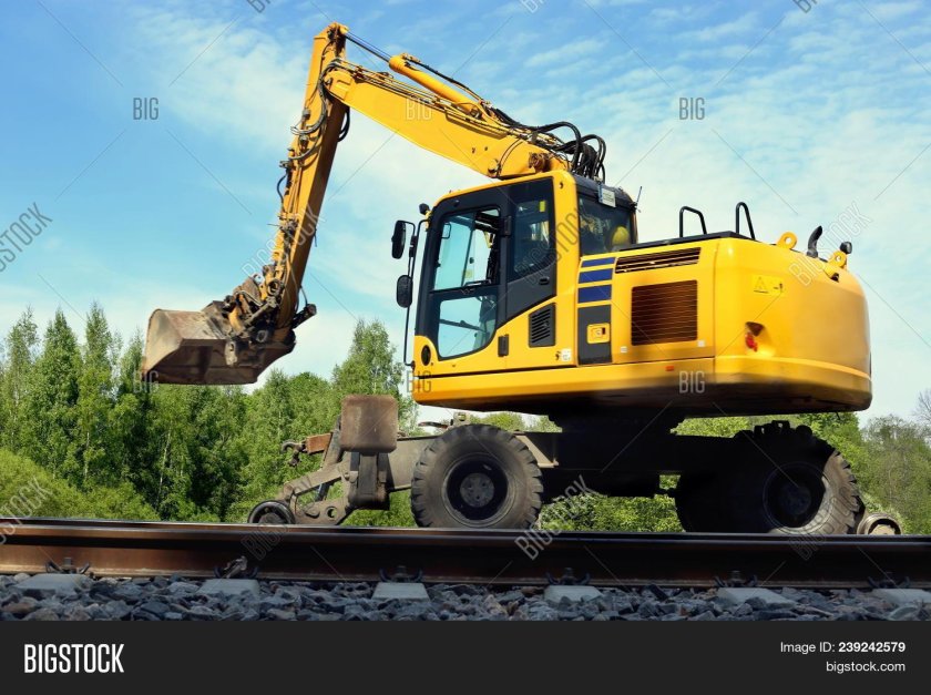 Рельсовый экскаватор