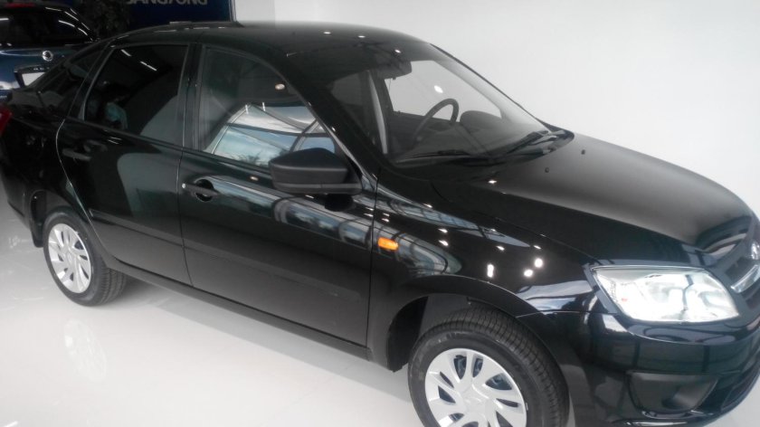 Лада Гранта чёрный трюфель