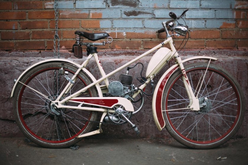 Мопед ЛВЗ В-902