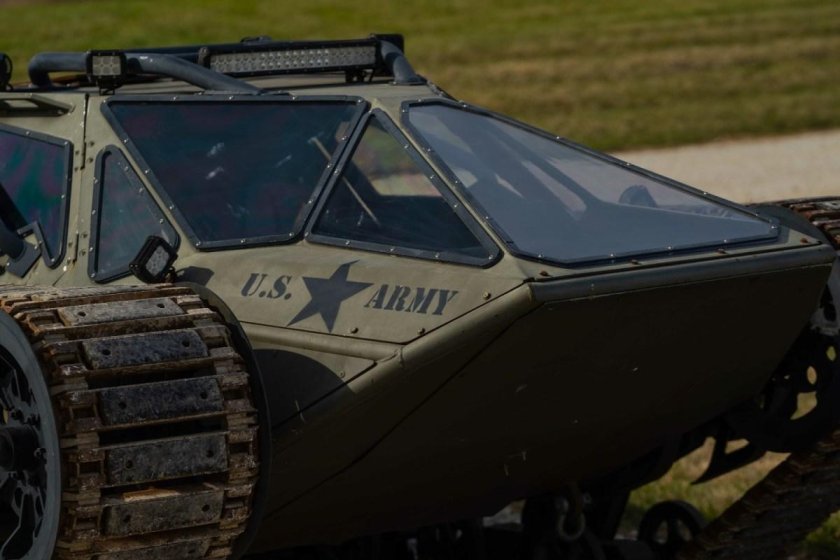 Гусеничный вездеход Пластун