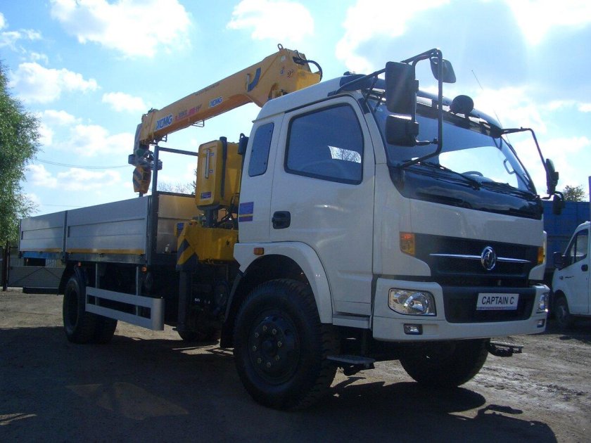 Донг Фенг 1120