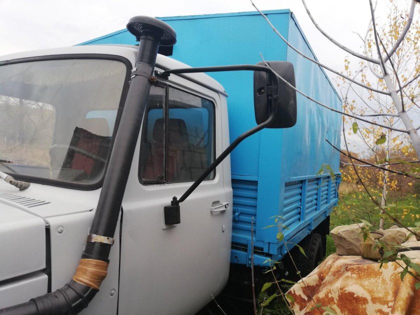 Стойка зеркала газ 3307