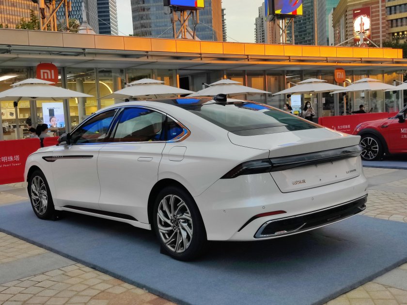 Линкольн Zephyr 2022