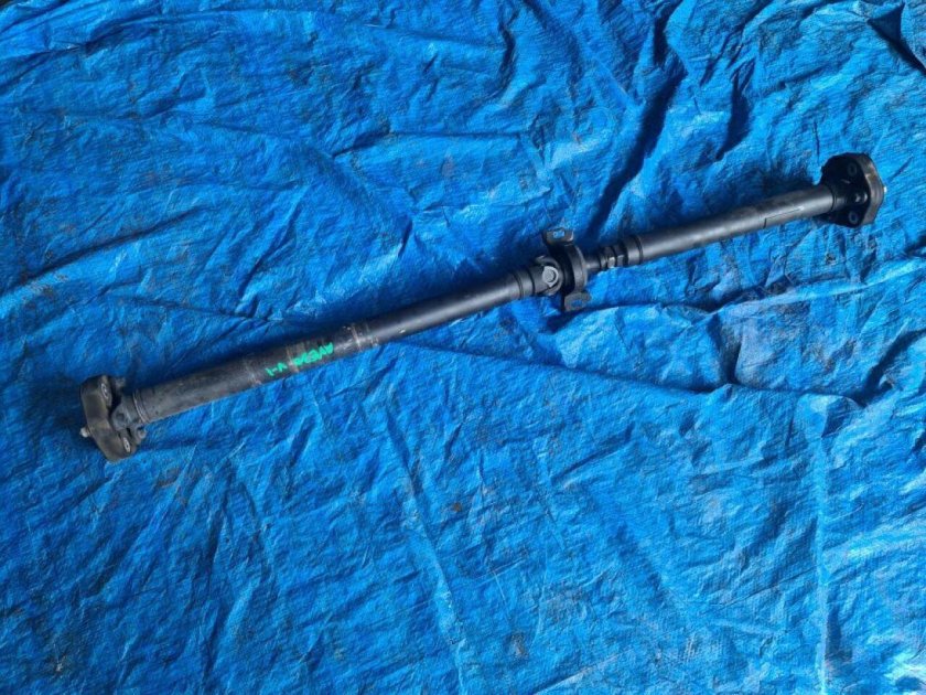 Lexus is 250 кардан