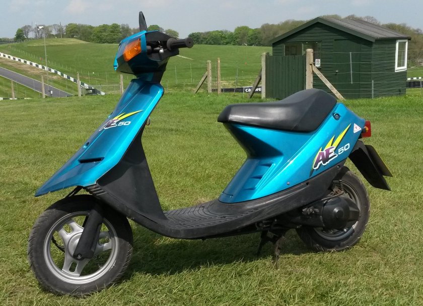 Скутер Сузуки 50