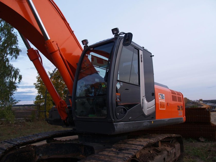 Экскаватор Hitachi zx330