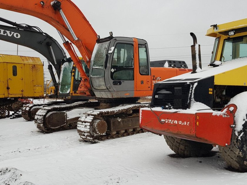 Хитачи 330 2005