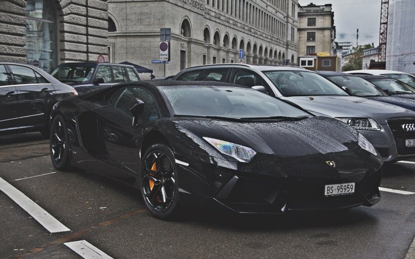 Lamborghini под дождем