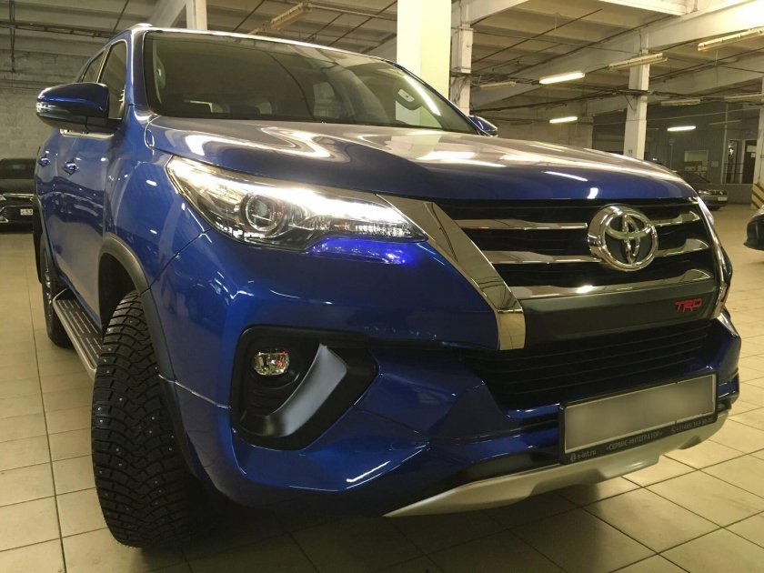 Toyota Fortuner 2