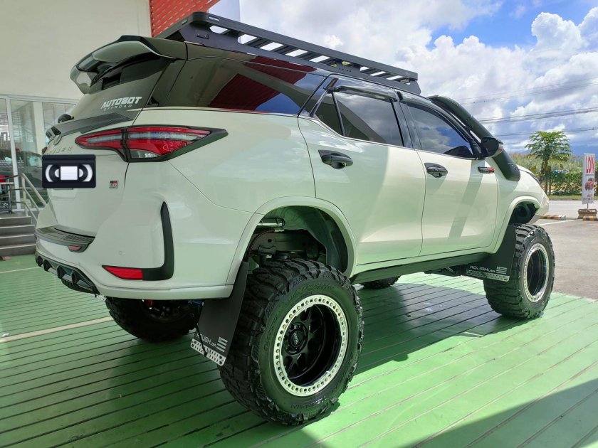 Toyota Fortuner 2023