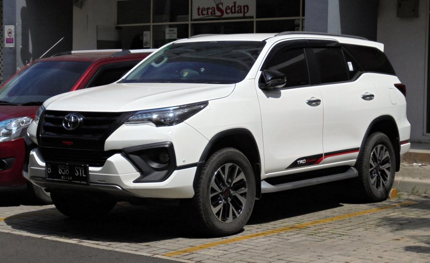 Toyota Fortuner 2