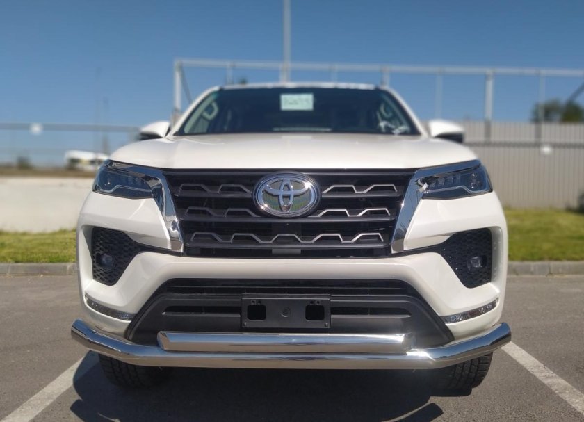 Тойота фортунер 2020 в обвесе