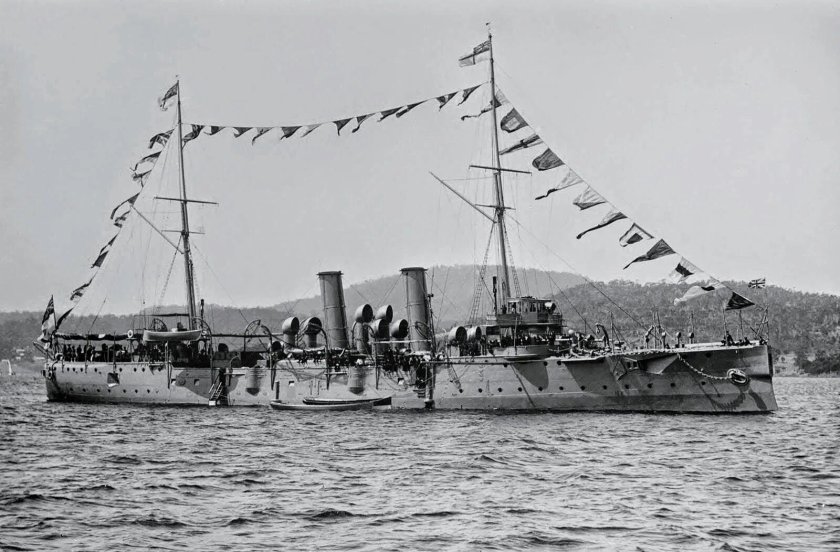 Адмирал Корнилов бронепалубный крейсер