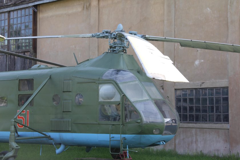 Як 24 и Чинук