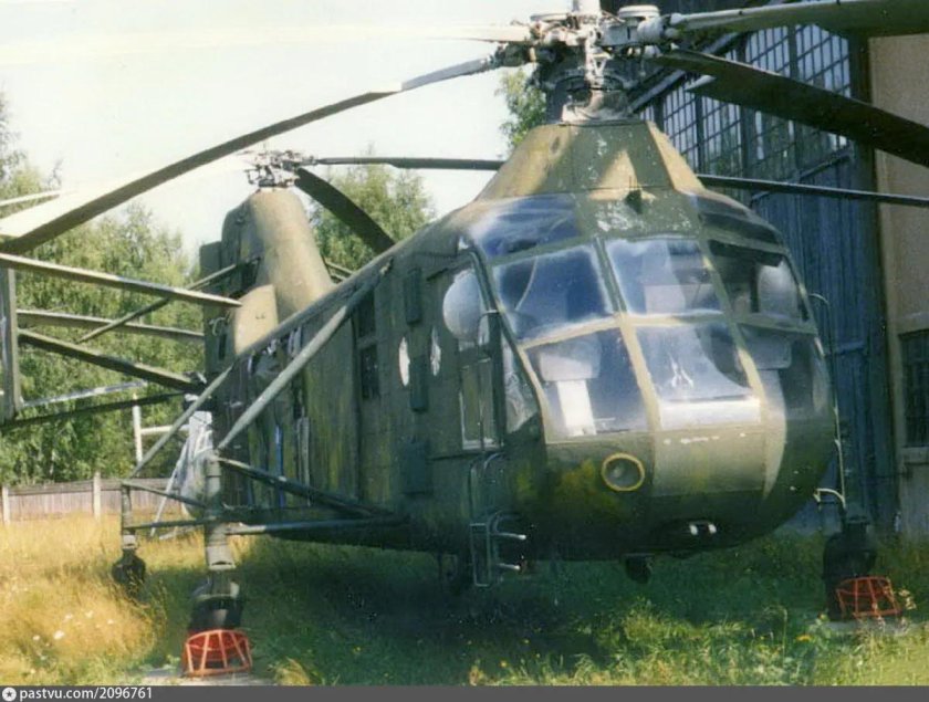 Як 24 и Чинук