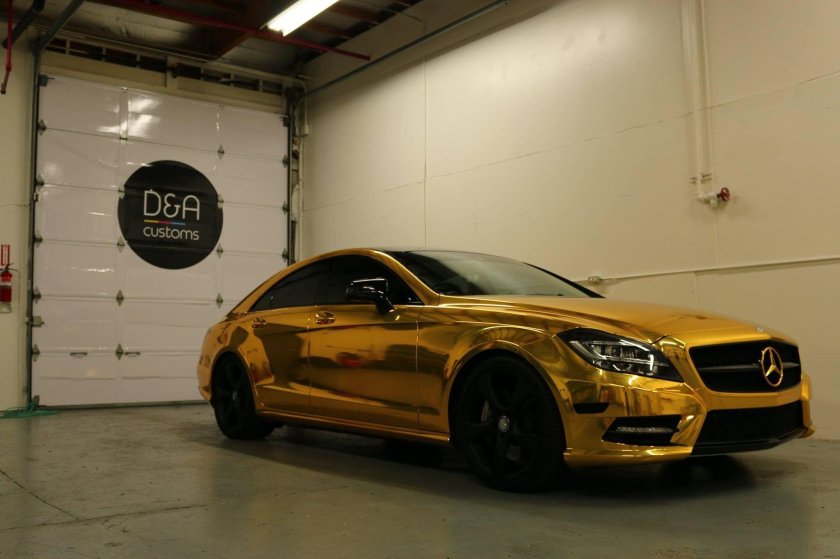 Золотой Мерседес CLS 63 AMG