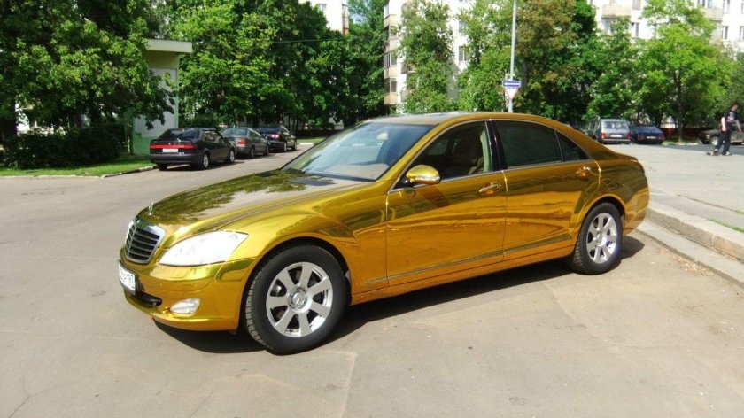 Золотой Мерседес w221