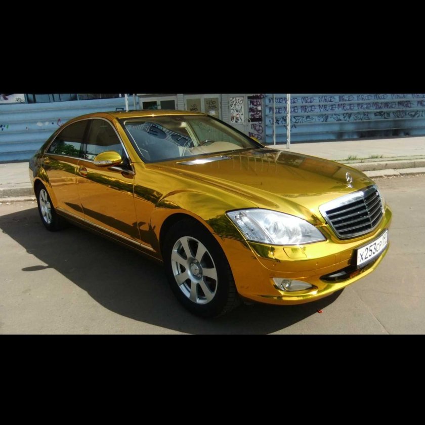 Мерседес 140 золотой