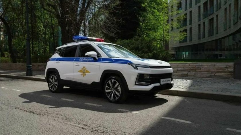 Полицейский автомобиль