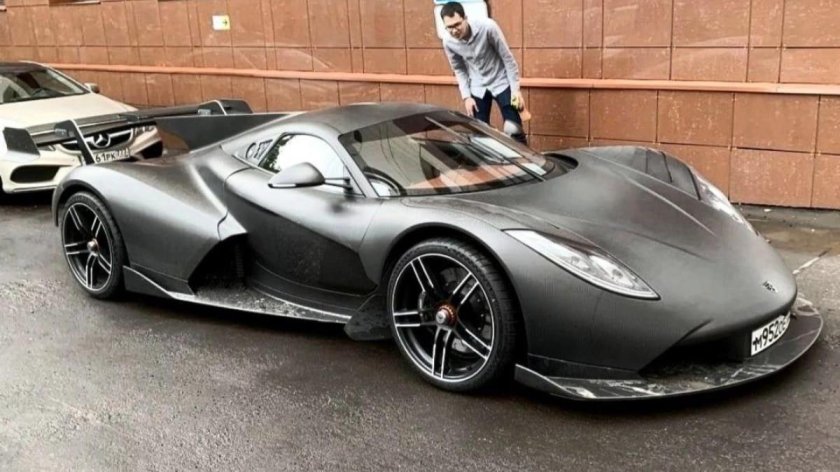 Спорткар Marussia