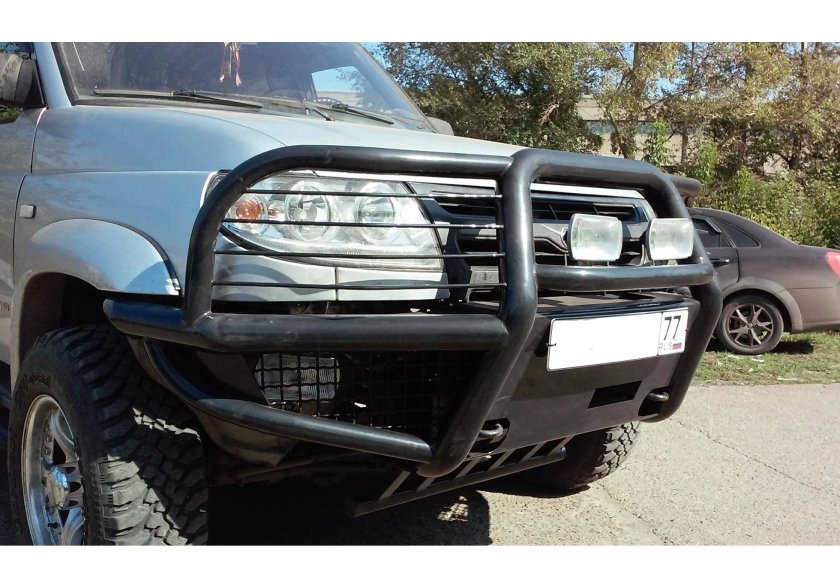 Силовой передний бампер на уаз патриот