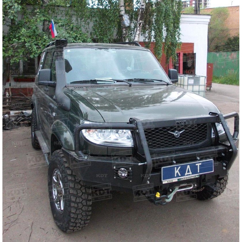 Передний силовой бампер на УАЗ Патриот 2015