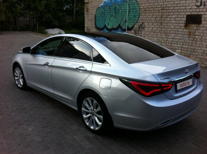 Hyundai Sonata 6