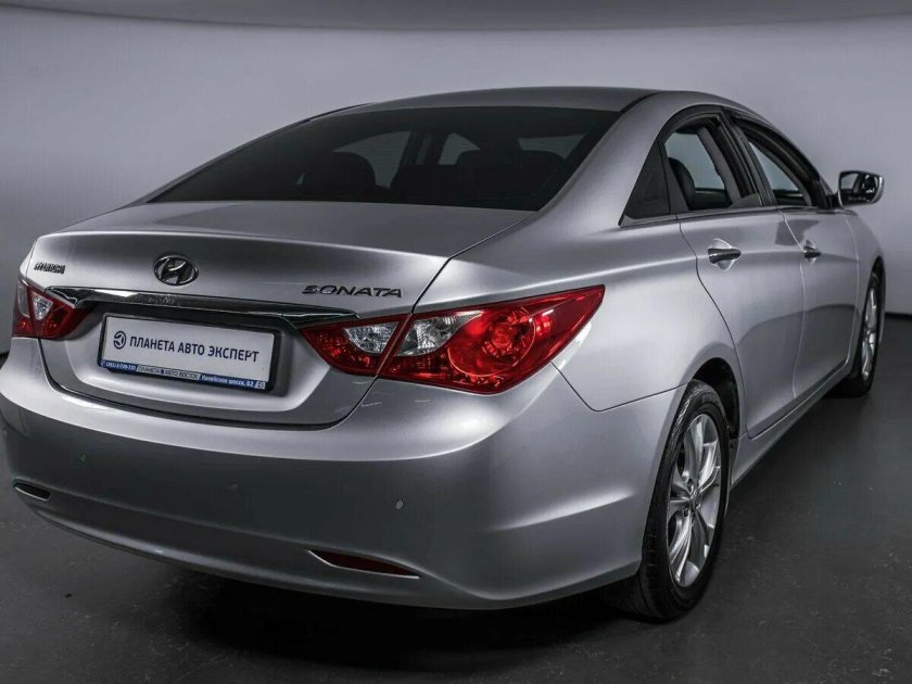 Hyundai Sonata 6