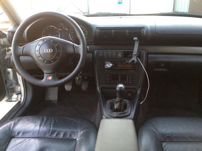 Ауди а4 1996 салон