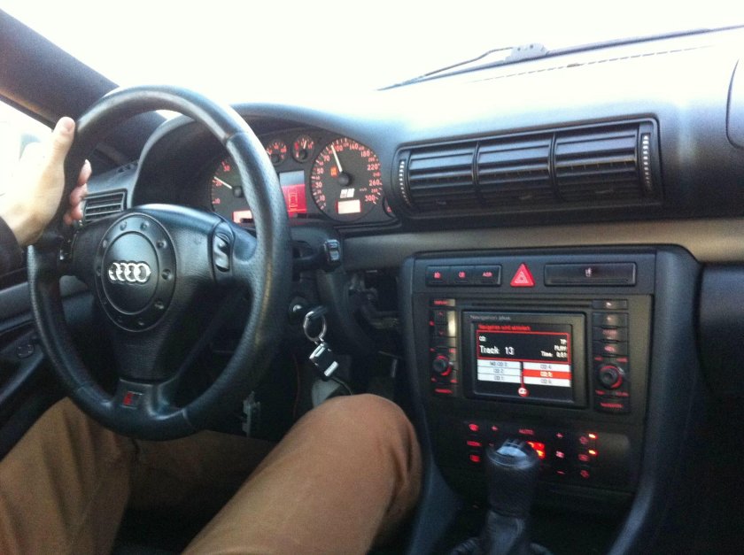 Магнитола 2 din в Ауди а4 б5