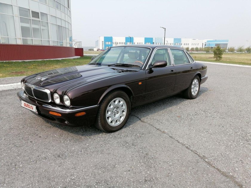 Jaguar xj ii x308