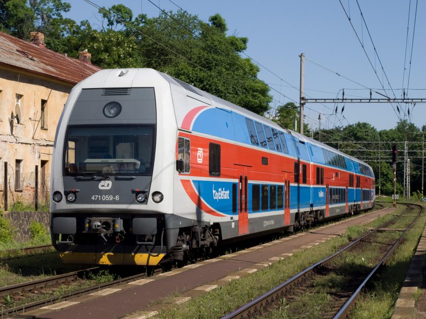 Двухэтажный электропоезд Шкода