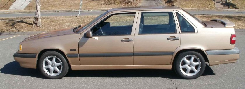 Volvo 850 Золотая
