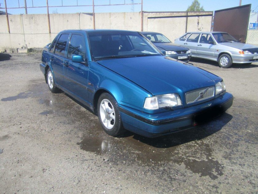 Вольво 1997 460