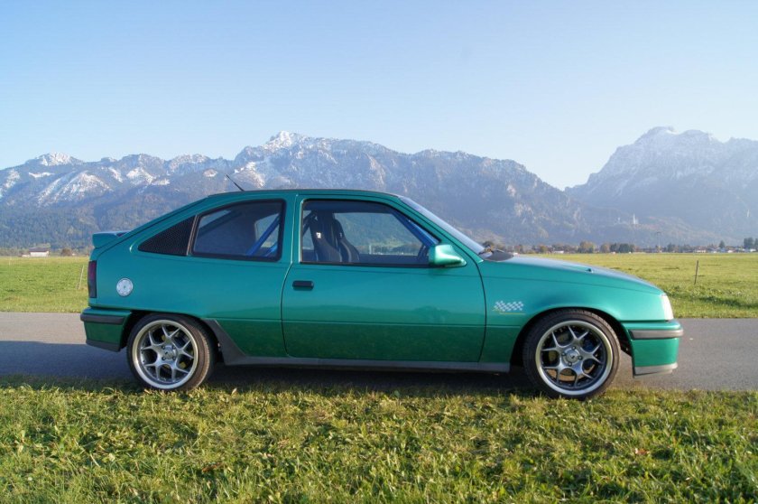 Опель кадет GSI Сток