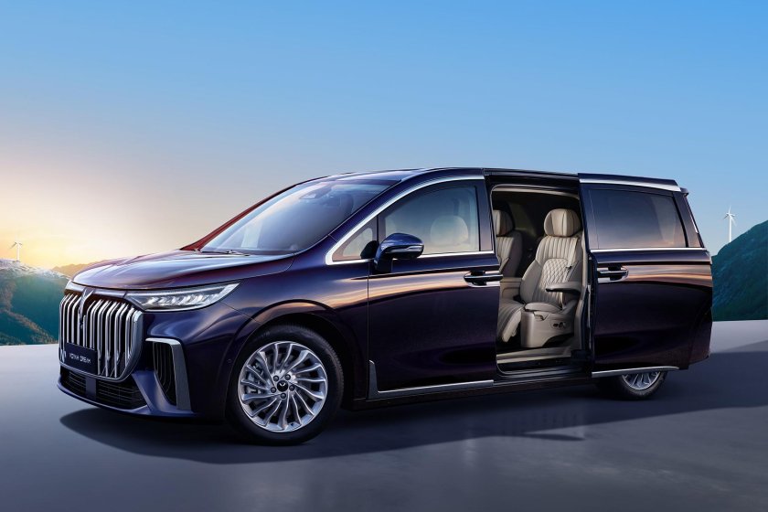 Китайский минивэн voyah