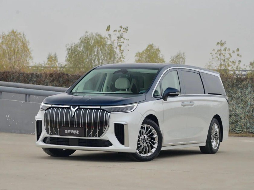Китайский минивэн 2022 voyah dreamer