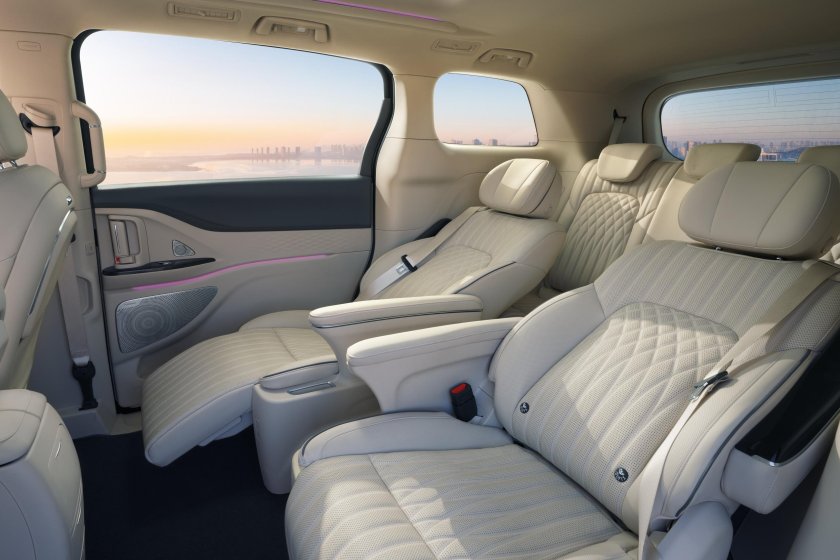 Китайский минивэн 2022 voyah Dreamer