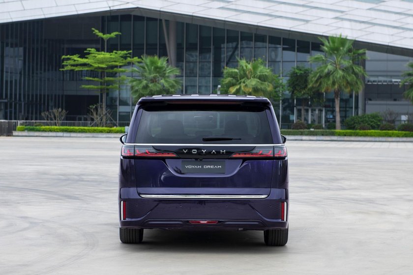 Китайский минивэн voyah Dreamer