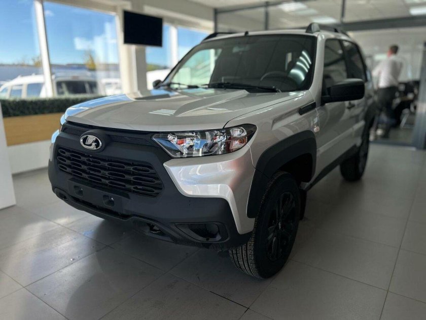 Новая лада нива тревел