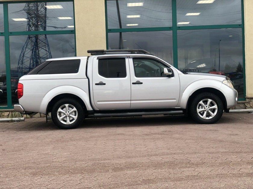 Nissan navara 2008