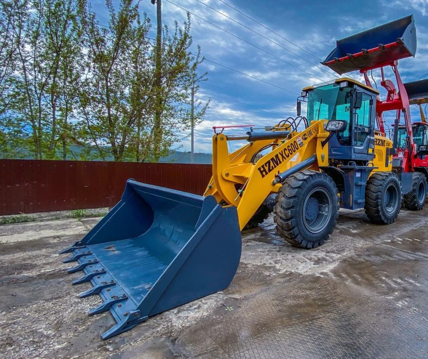 Фронтальный погрузчик HZM xc600