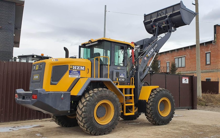 Емкость под погрузчик 1 куб