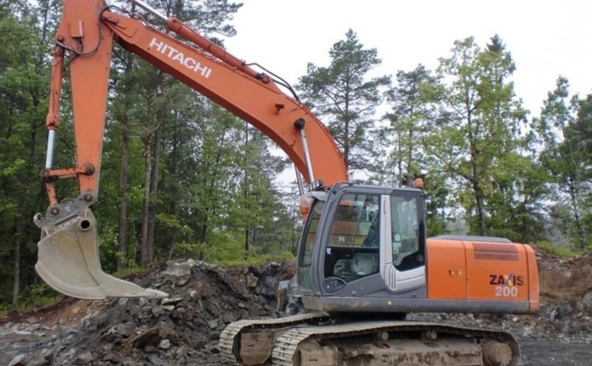 Экскаватор Hitachi zx200