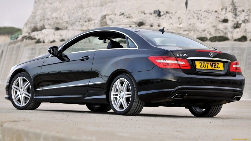 Mercedes Benz e Coupe 2010