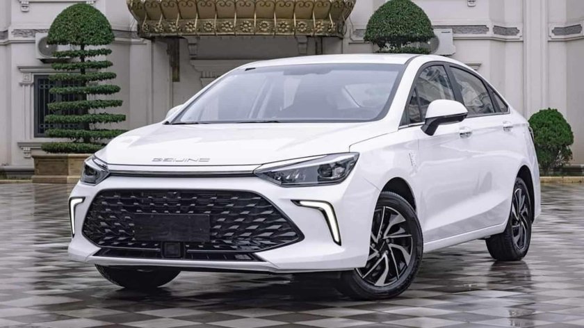 Автомобиль baic u 5 plus